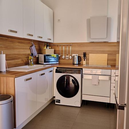 Historisches Deluxe Apartment Im Marianum นอยส์ ภายนอก รูปภาพ
