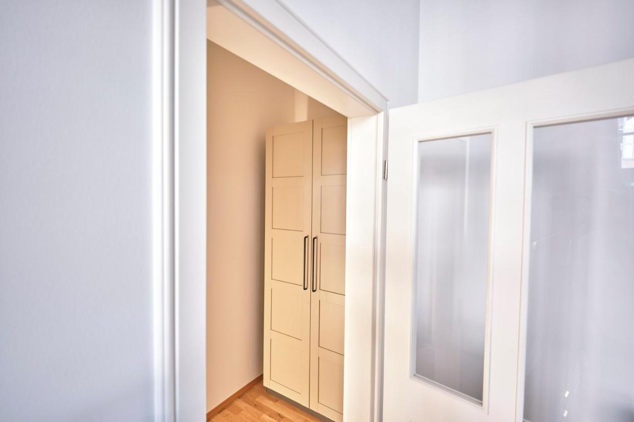 Historisches Deluxe Apartment Im Marianum นอยส์ ภายนอก รูปภาพ