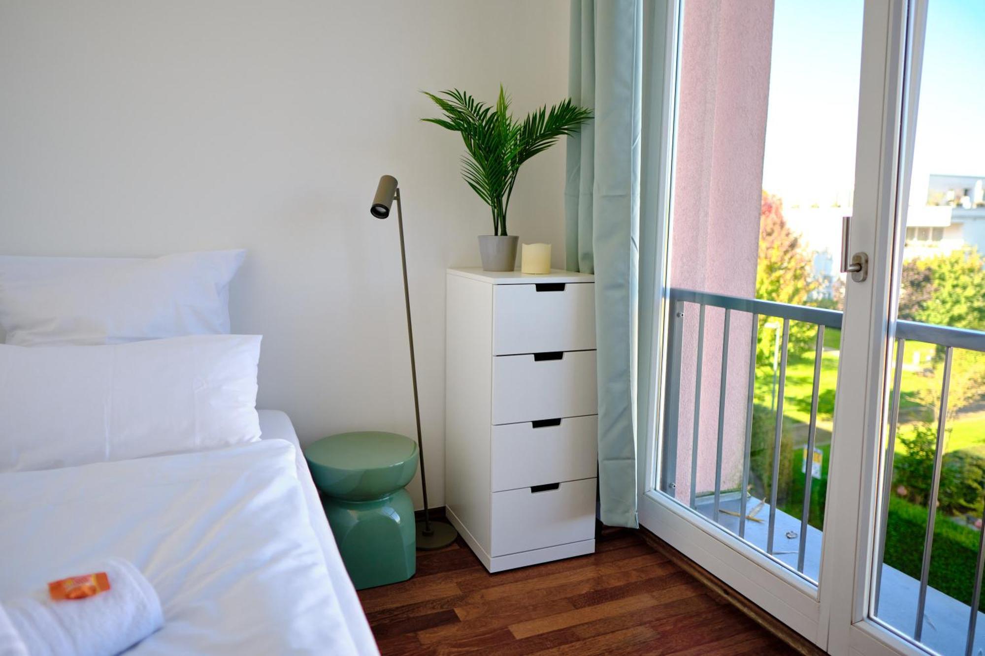 Historisches Deluxe Apartment Im Marianum นอยส์ ห้อง รูปภาพ