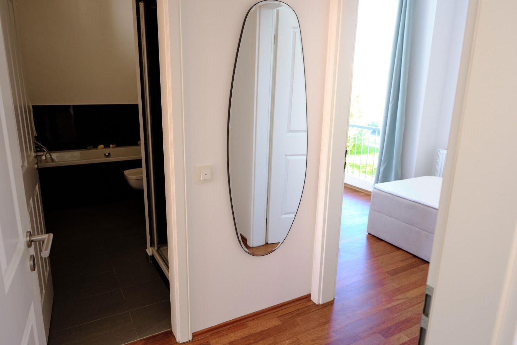 Historisches Deluxe Apartment Im Marianum นอยส์ ภายนอก รูปภาพ